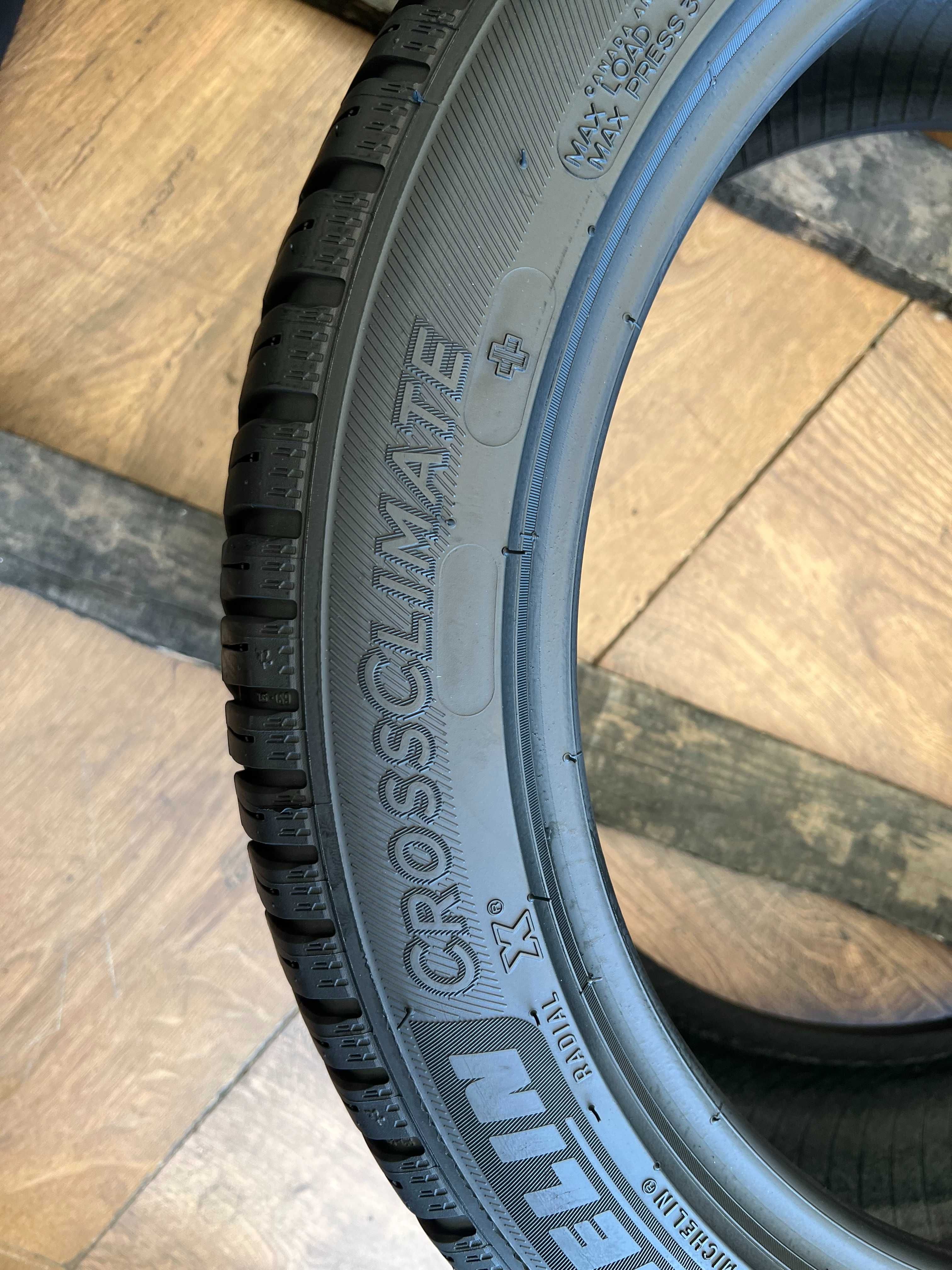 Opony wielosezonowe 215/45/R17 Michelin CrossClimate + 2 sztuki
