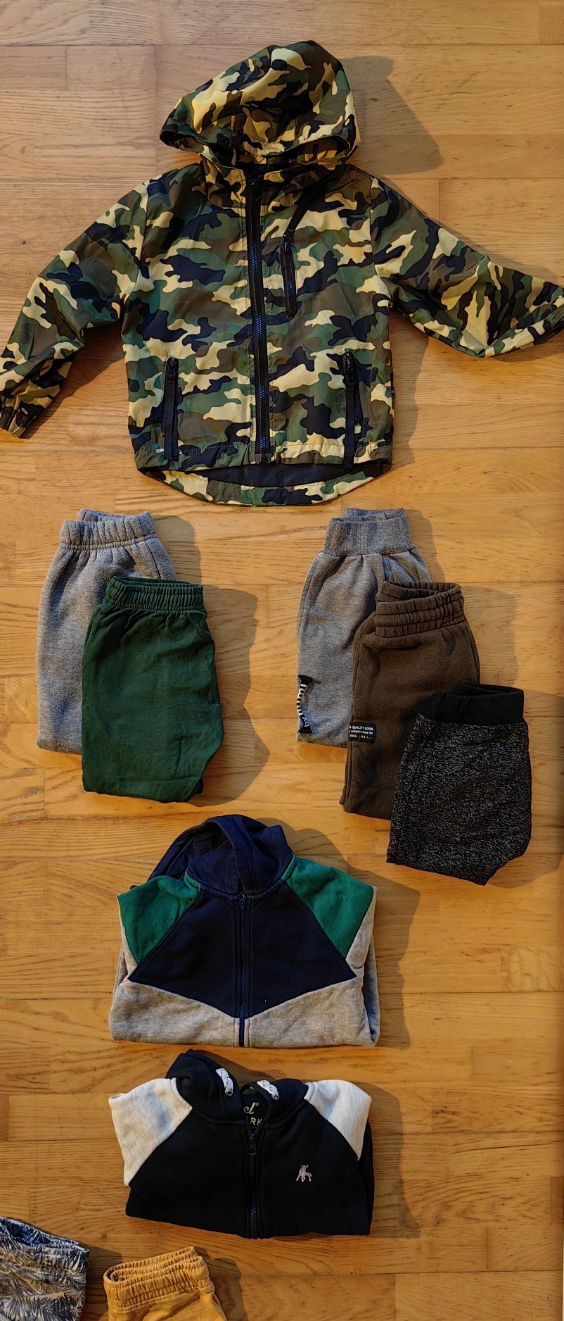 Paka ubrań chłopiec 104 Zara, Tomy, Gap, H&M