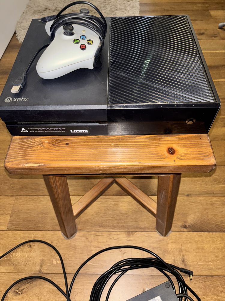 Xbox One (ігрова приставка, консоль)