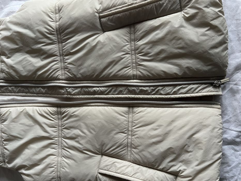 Дитяча жилетка з капюшоном