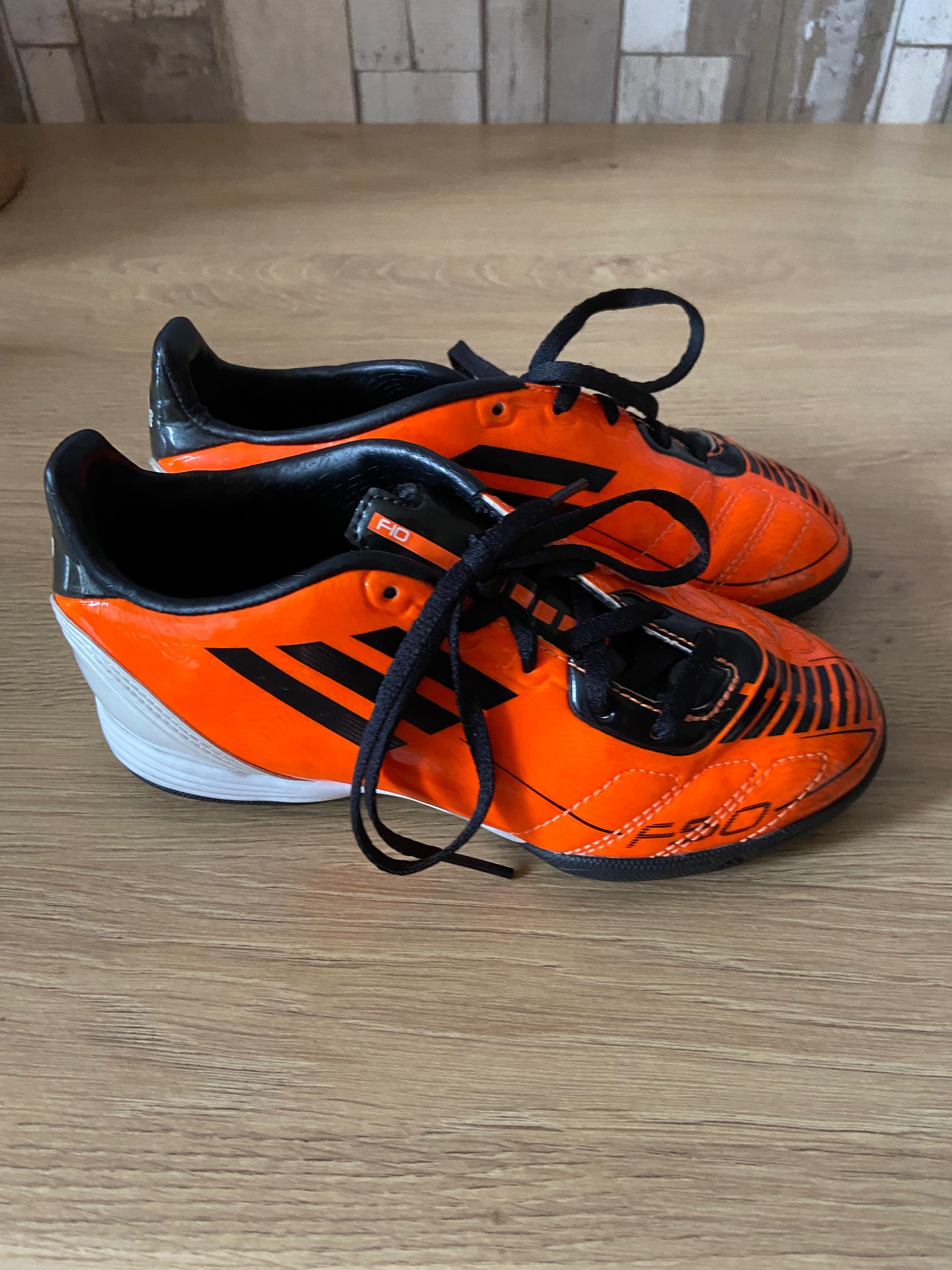 Buty piłkarskie Adidas turfy 30,5 dla dzieci