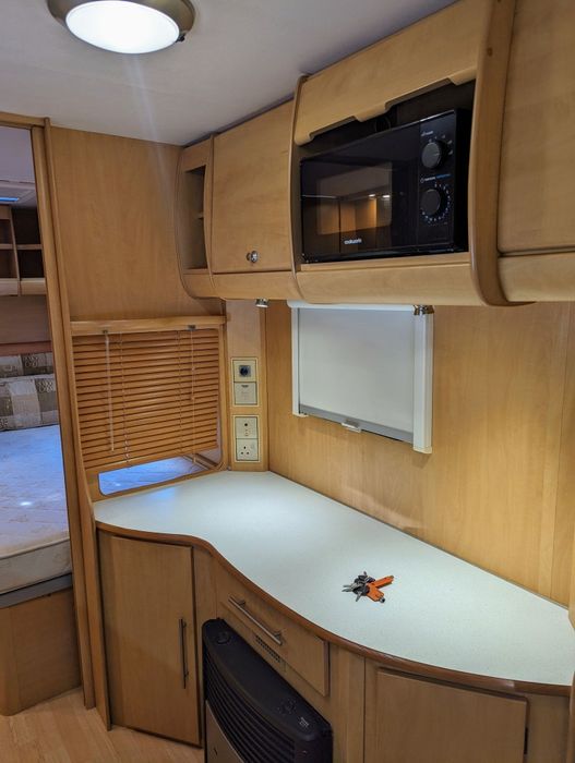 Caravana,de luxo ,quarto separado,levo ao local