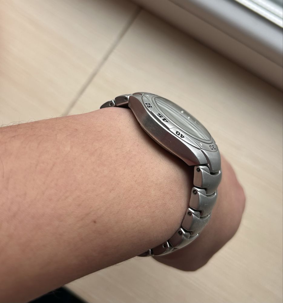 Продам часы fossil aluminium
