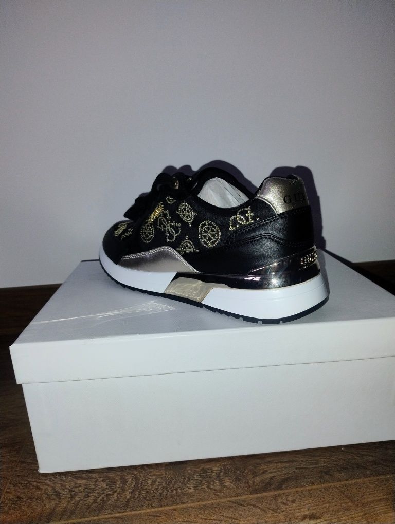 Guess  Sneakersy