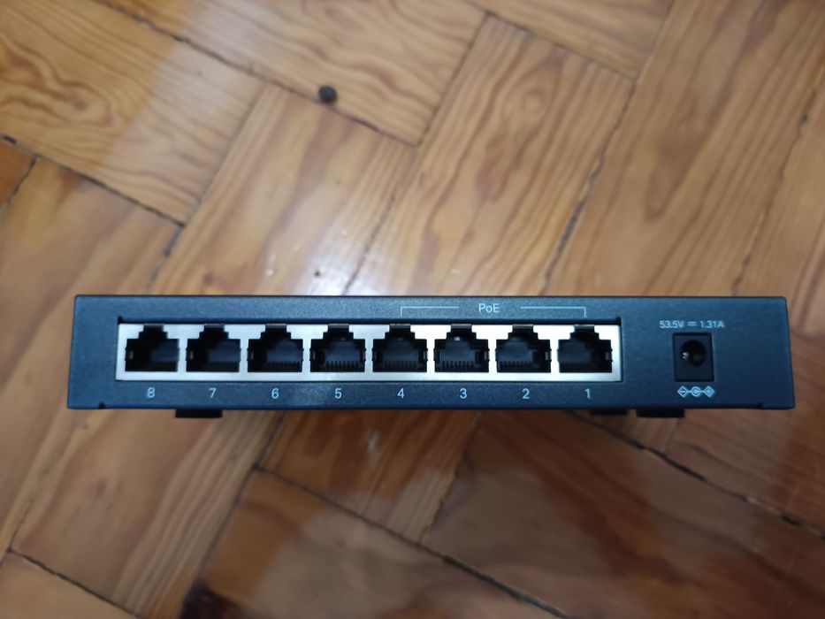Router Tp link TL-SG1008P