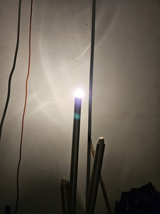 URGENTE! Candeeiro de pé alto