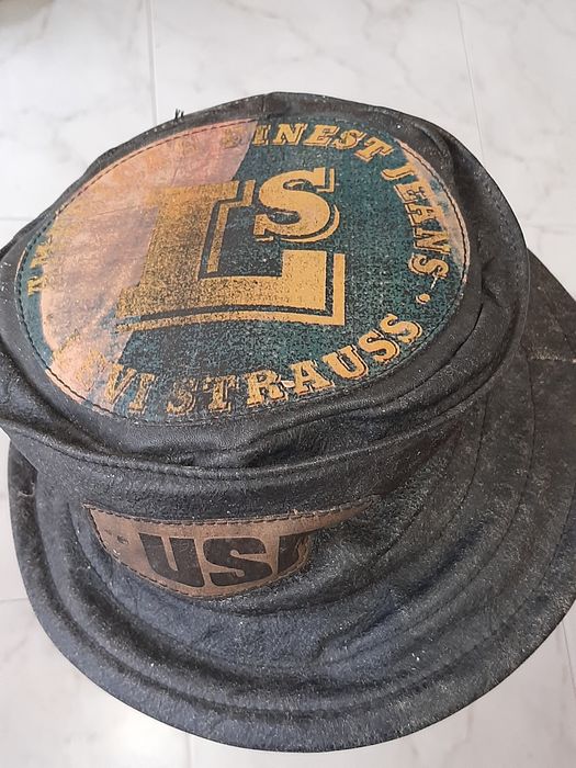 Chapéu Levi's em pele e forro em tecido