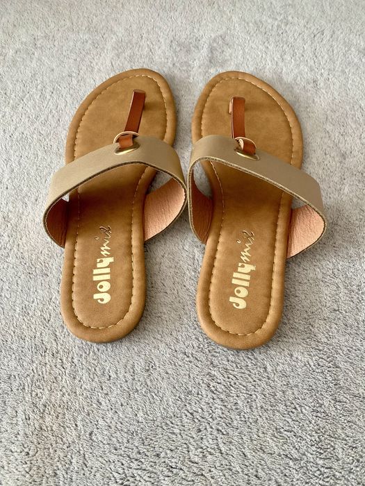 Продам летнюю обувь. Размер 37.