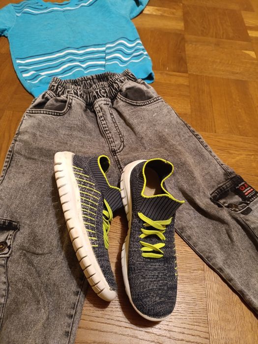 Кросівки -устілка 22 см + одяг