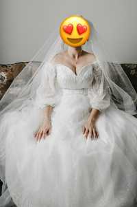Весільна сукня в відміному стані як нова
