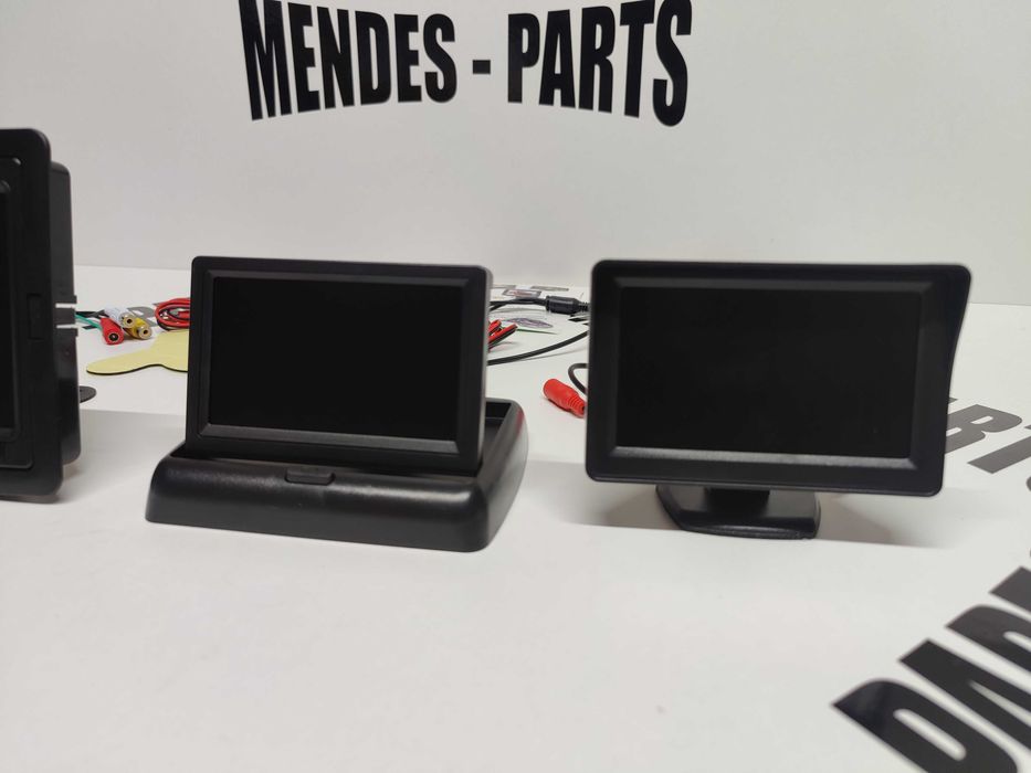 Monitores e câmeras de marcha atrás