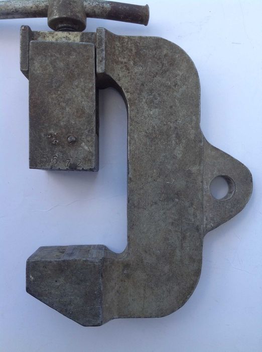 Струбцина держатель фиксатор деталь запчасть к промышл-му станку СССР