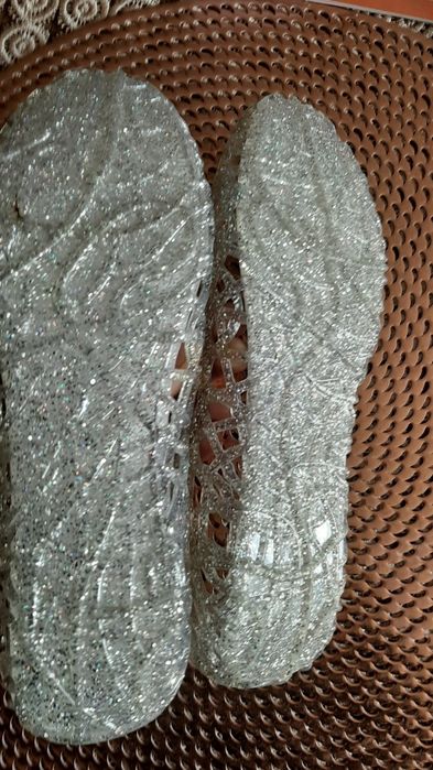 Srebrne balerinki 38