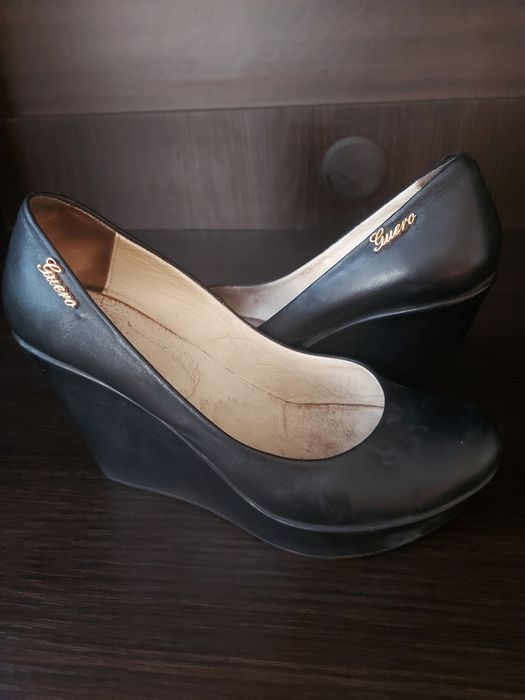 Продам женские туфли