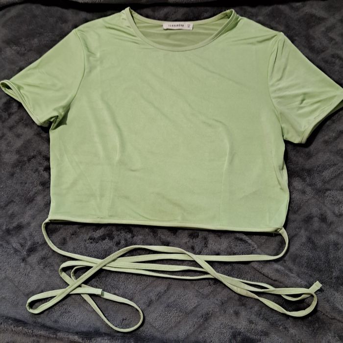 Жіночий топ, новий