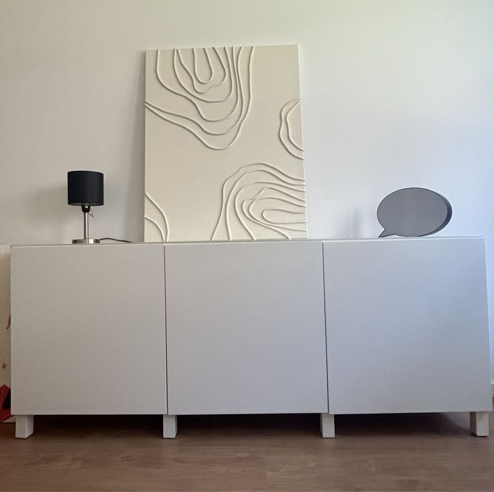 Aparador branco com vidro Ikea