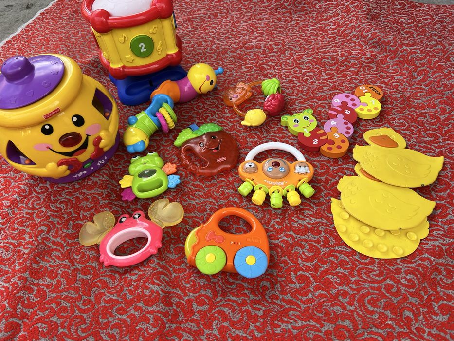 Дитячі розвиваючі іграшки