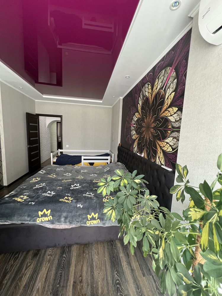Простора 2-кімнатна з ремонтом,  73 м², 3 поверх. Старобілоуська