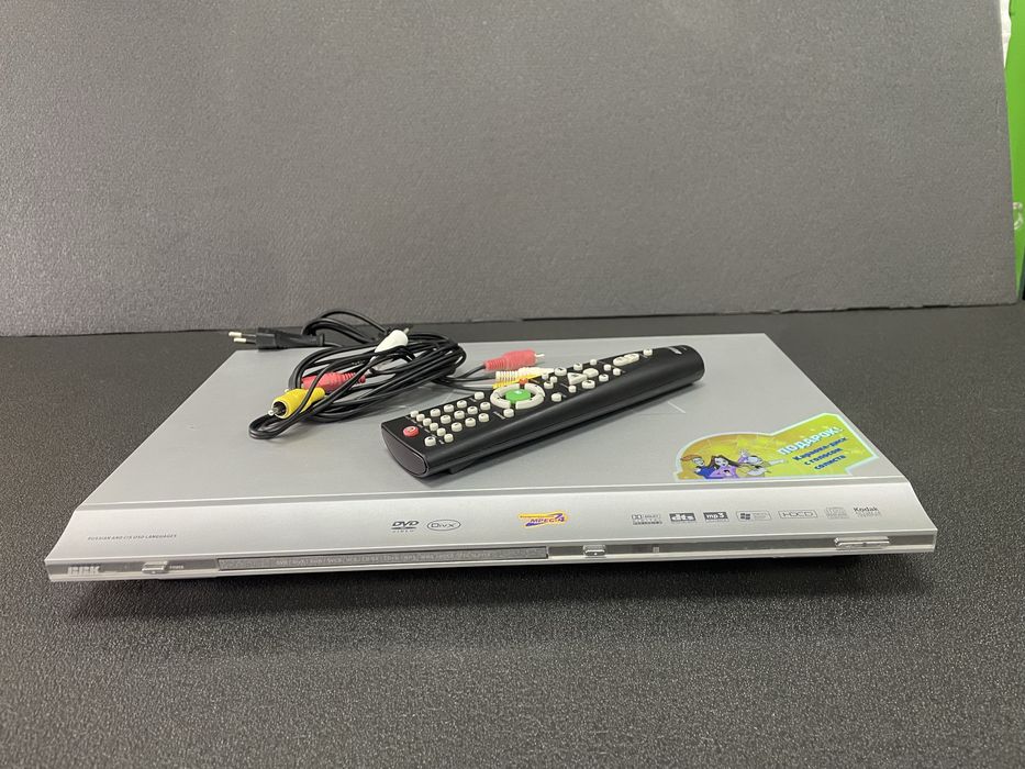 DVD плеєр, кінотеатр, програвач.