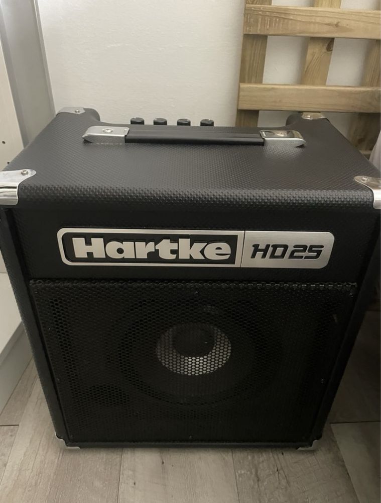 Amplificador Hartke HD 25