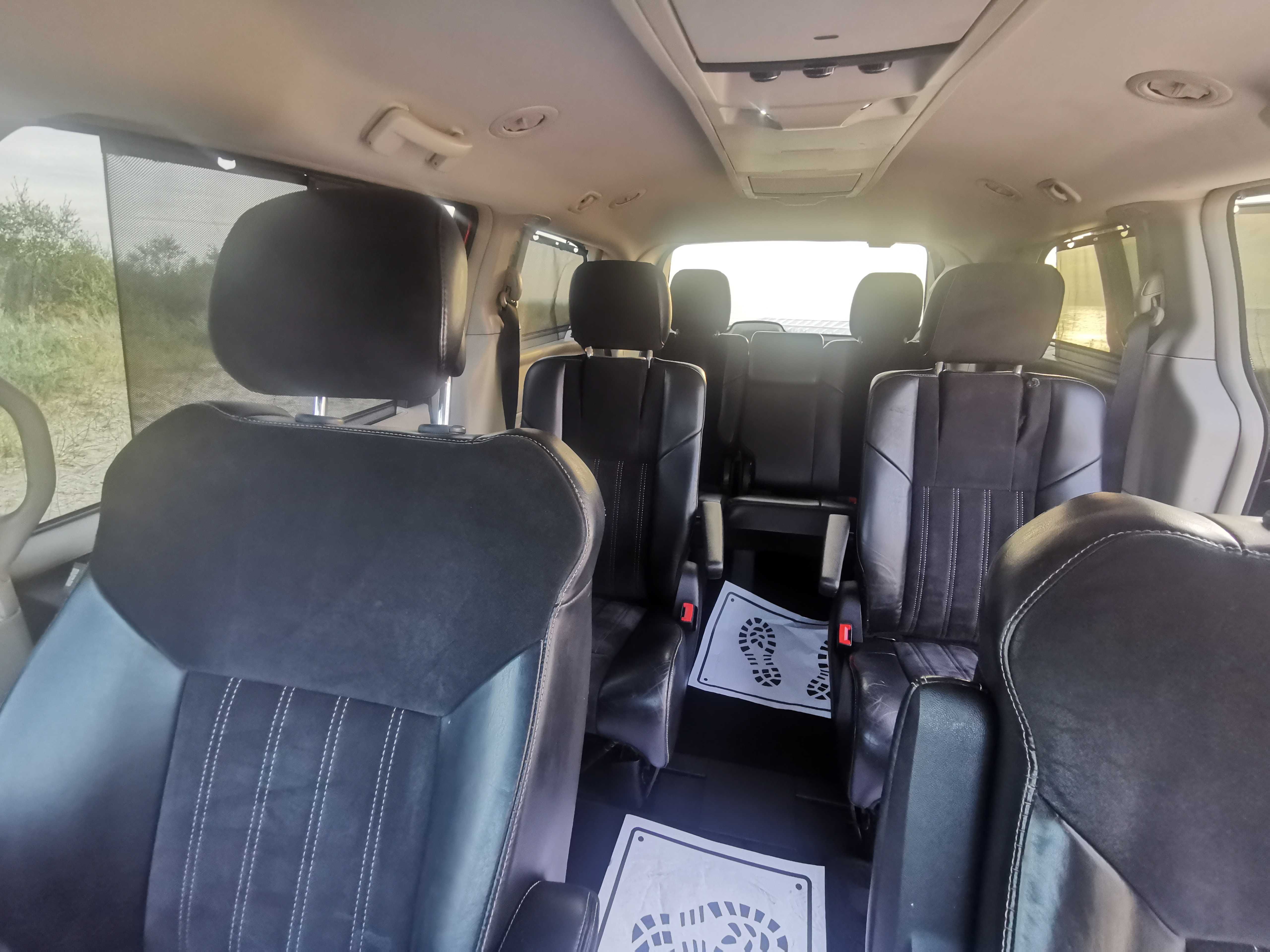 2014 Chrysler Town & Country bogata wersja rocznicowa