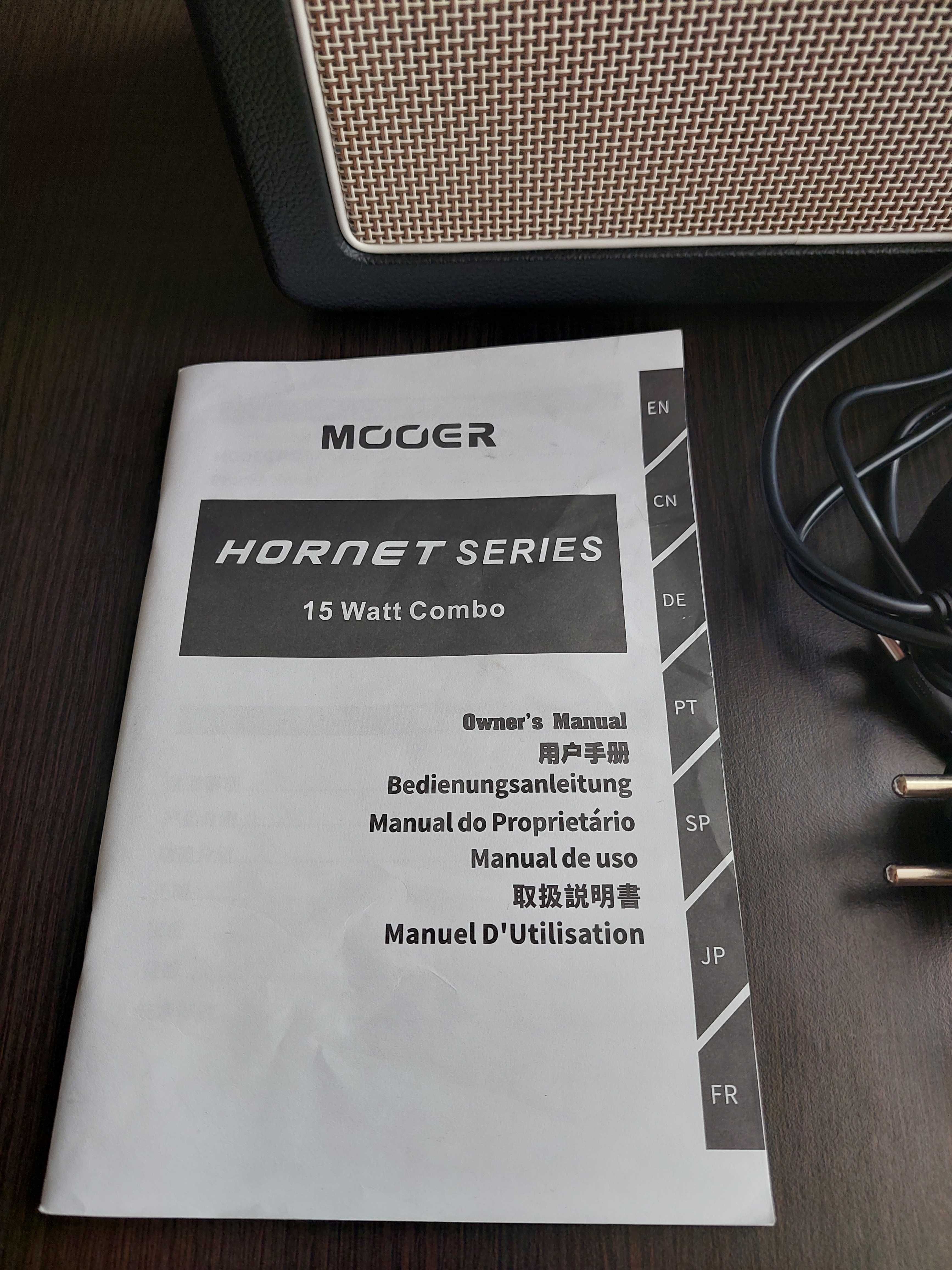 Комбопідсилювач MOOER HORNET Black (15W)