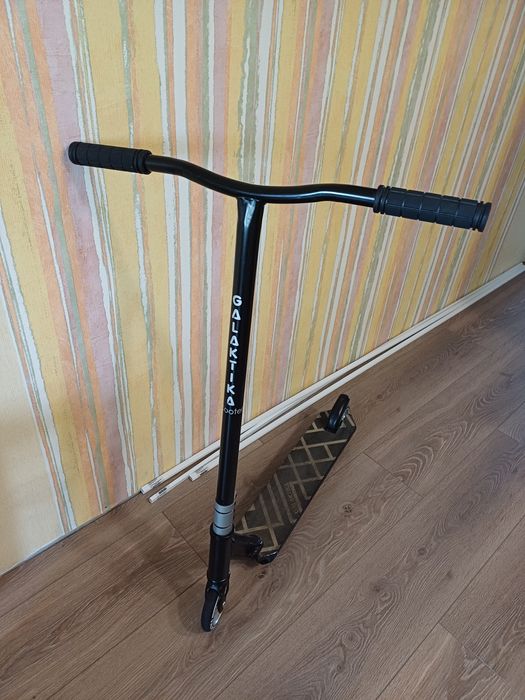 Трюковий самокат Galaktica