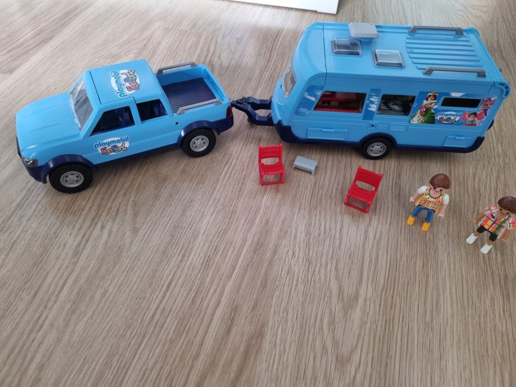 Playmobil FunPark pickup z przyczepą