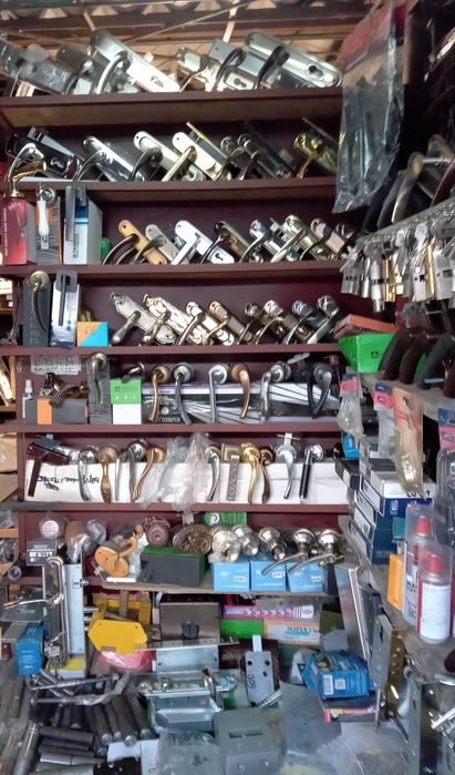 Замки врезные,накладные.