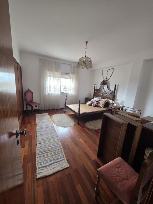 Moradia V3 com terreno e vista para a Serra do Açor – Senhor das Almas