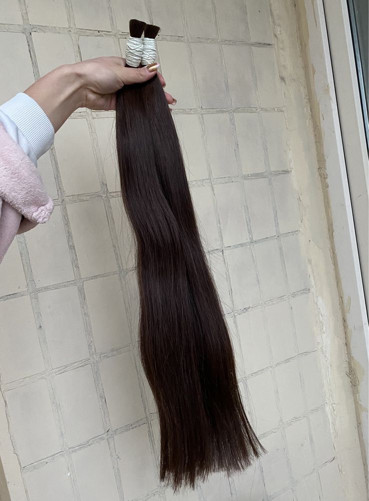 Натуральные волосы , каштан 65 см ЛЮКС, густые концы