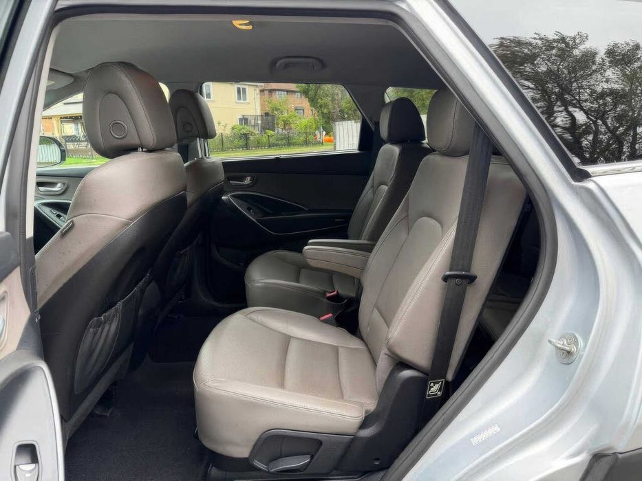 Hyundai Santa Fe Limited      2016