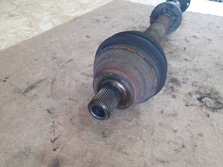 Półoś prawa przegub Audi A3 8P 1.6 benzyna BGU FUH