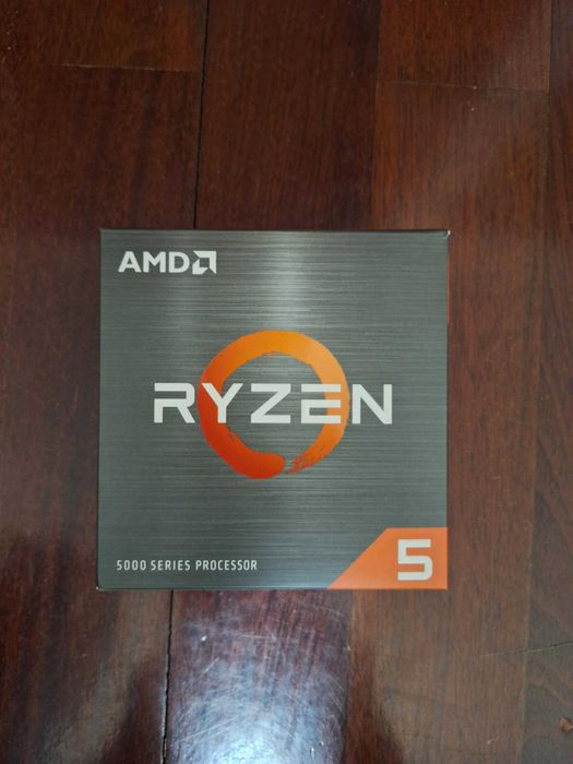 Vendo computador fixo inteiro (com garantia)