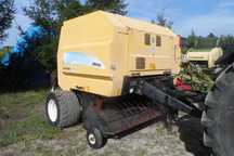 prasa new holland br 560