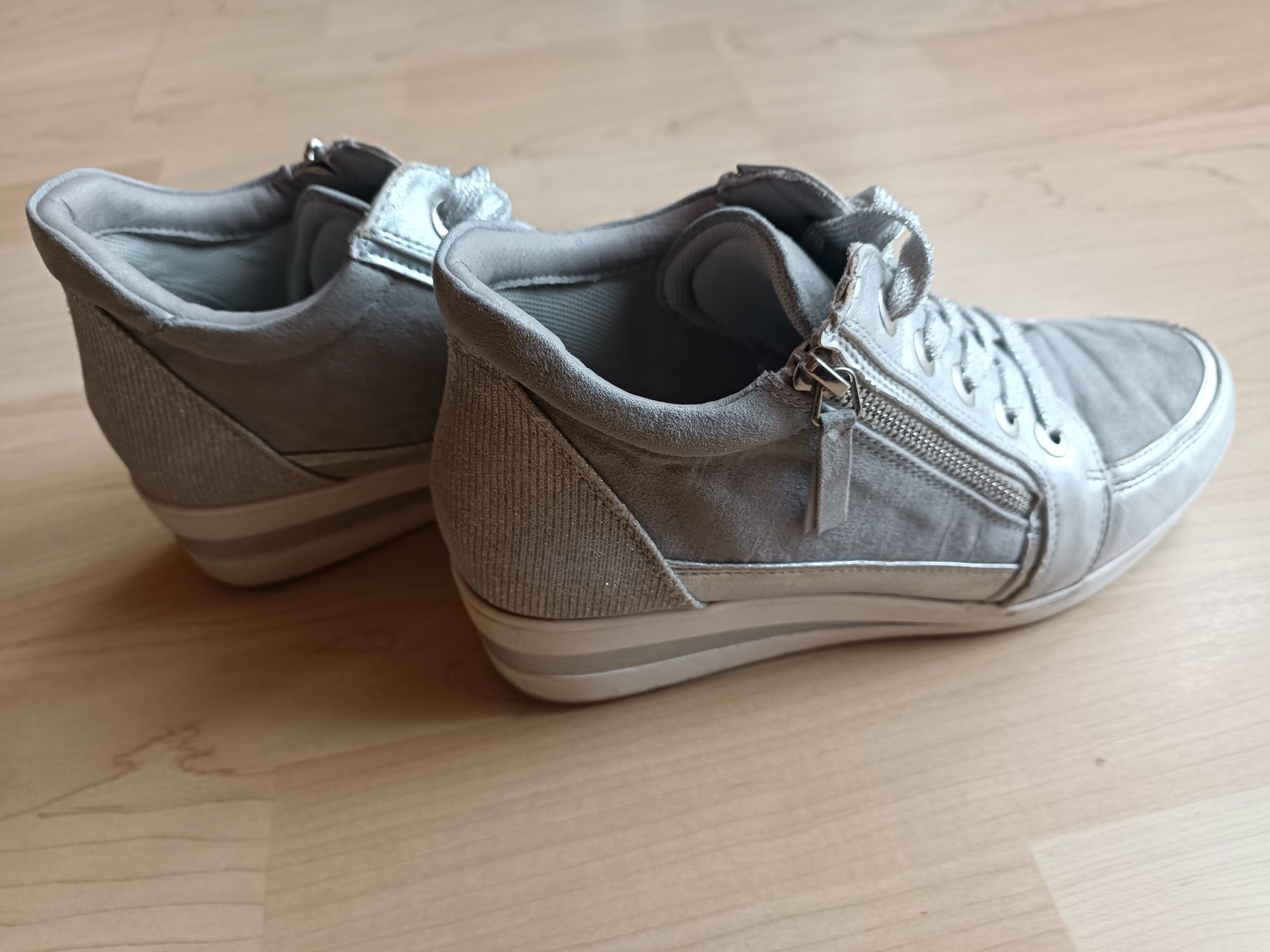 Buty trzewiki trampki koturn szaro srebrne rozm 38 CCC