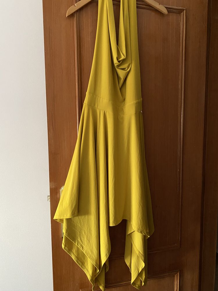 Vestido sem costas