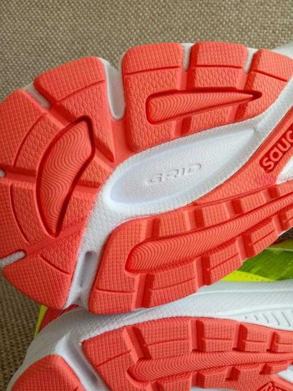 Кросівки для бігу saucony sapphire s15220-1