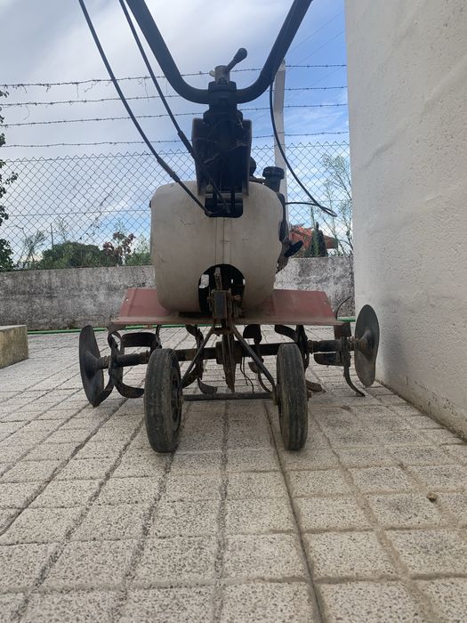 Moto-enchada Honda 5 CV