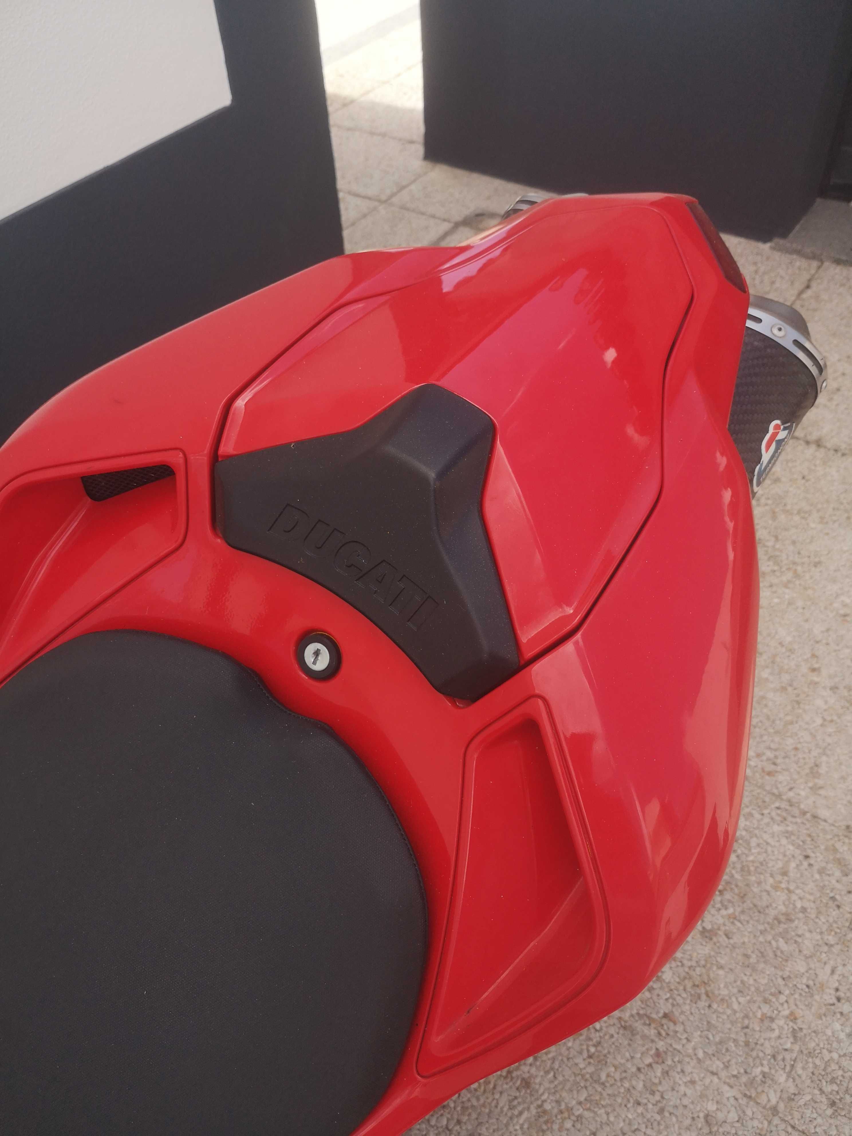 Ducati 1098 com extras