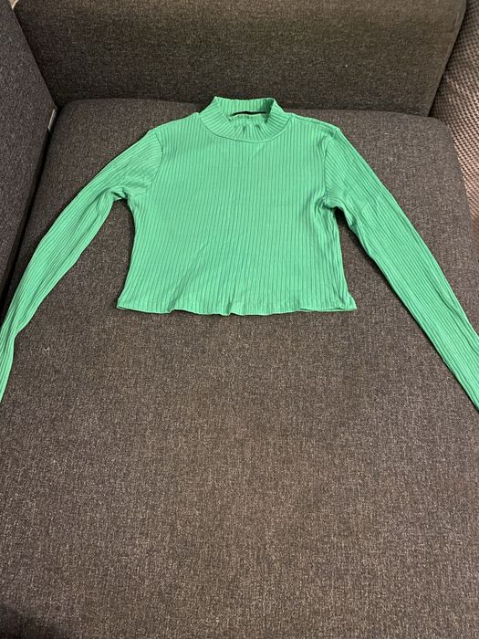 Crop top w kolorze zielonym