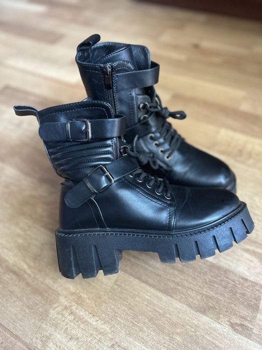 Зимние ботинки черные
