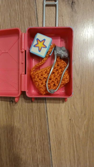 Lalka Barbie podróżniczka