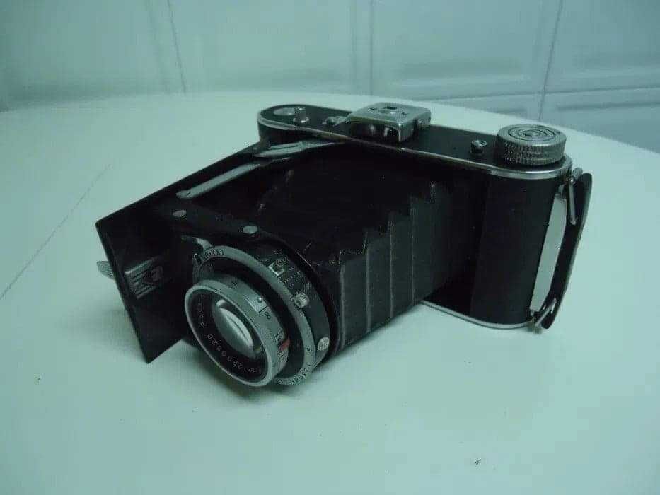 Antiga Máquina Fotográfica de Fole