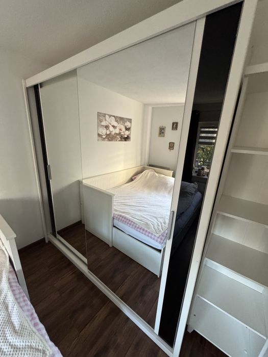 Szafa dwudrzwiowa przesówna dwa lustra