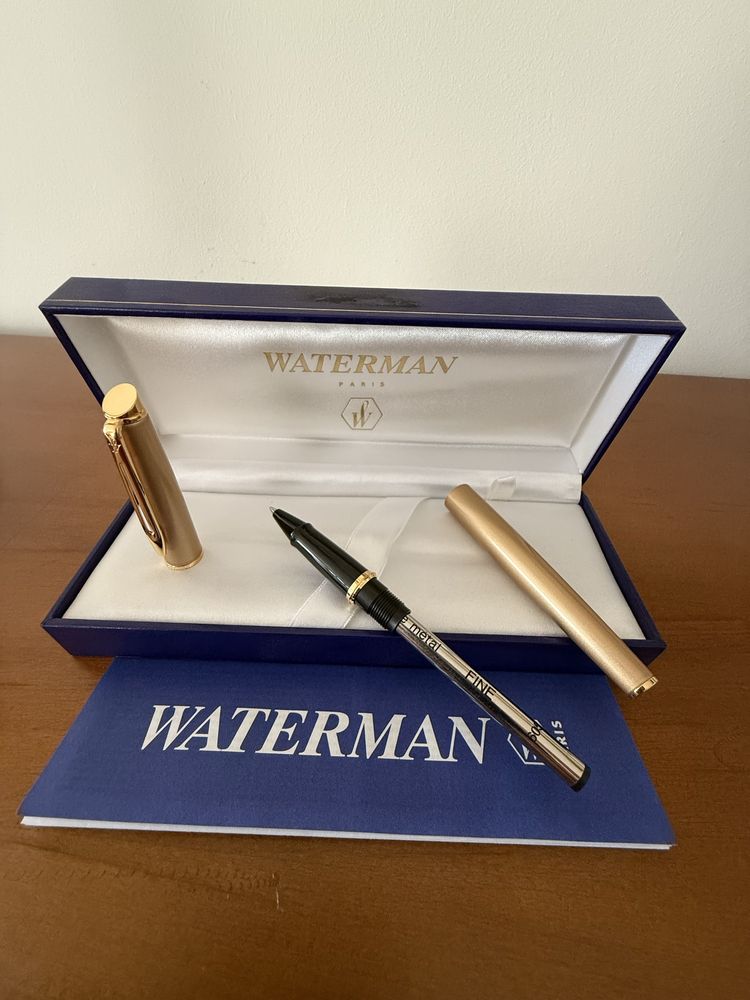 Caneta Waterman em Dourado e Roller Ball Dourada Mate