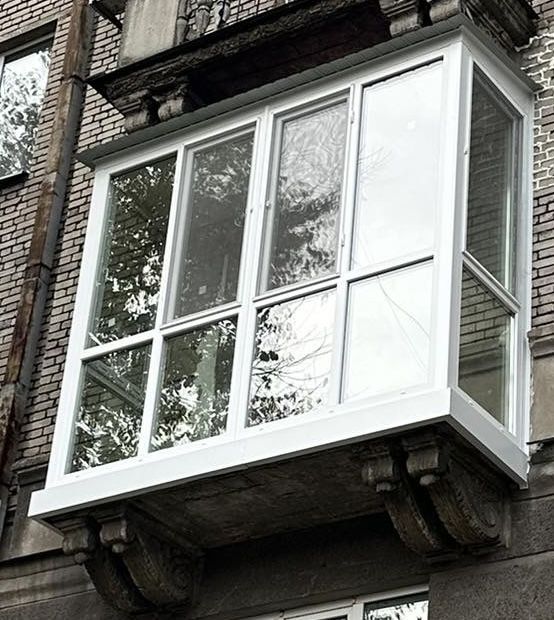 Окна, балконы, жалюзи, роллеты
