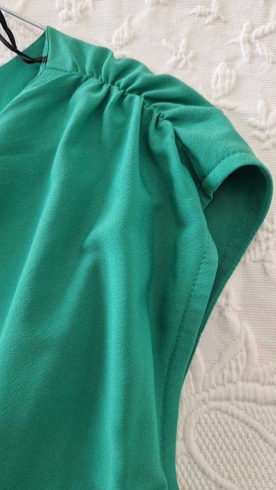 Vestido verde, H&M, tamanho 36, manga cava