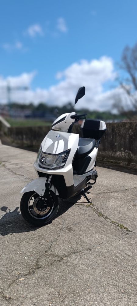 Scooter Elétrica NEOVOLT WE-RIDE 60V 250W