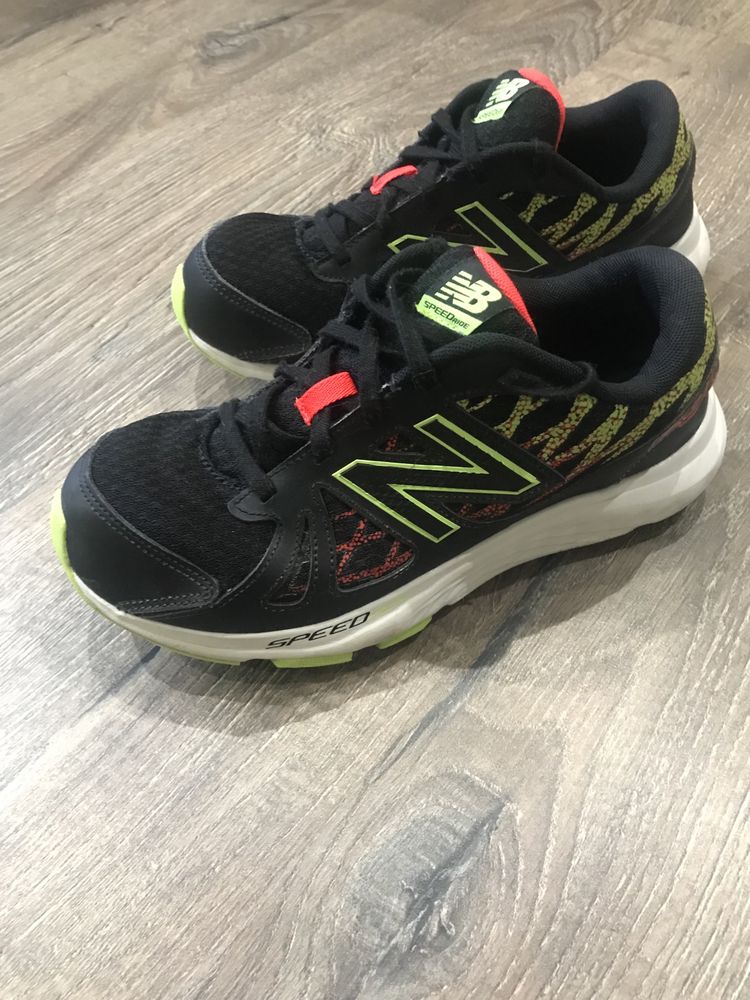 Кросівки New balance